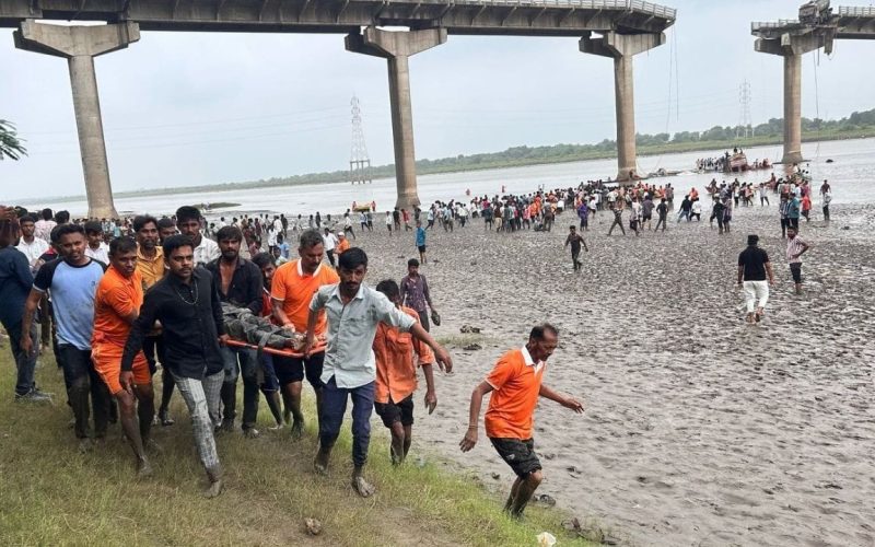 Gujarat bridge collapse accident
