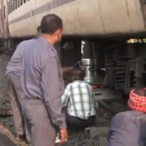 நாக்பூரில் தடம் புரண்ட ரயில்
