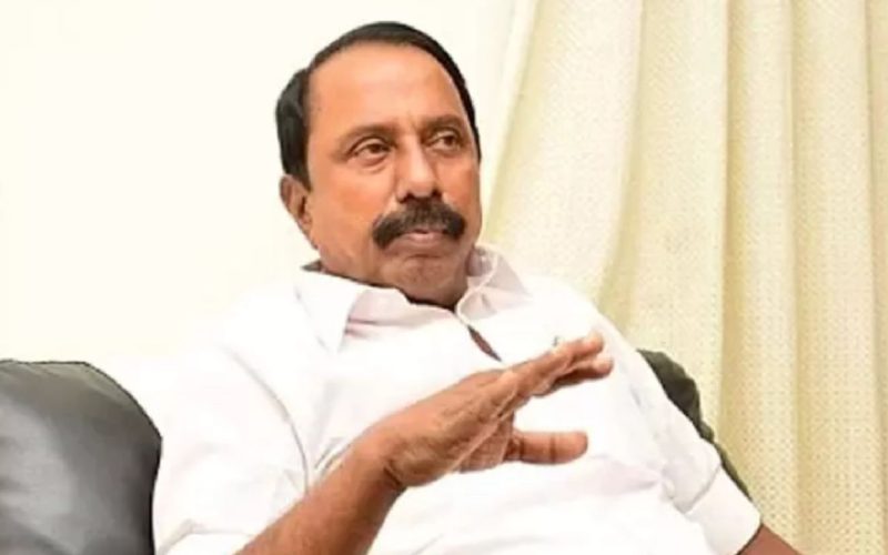Sengottaiyan meets Amit Shah in Delhi