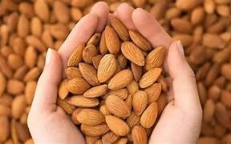 how many almonds you can eat per day