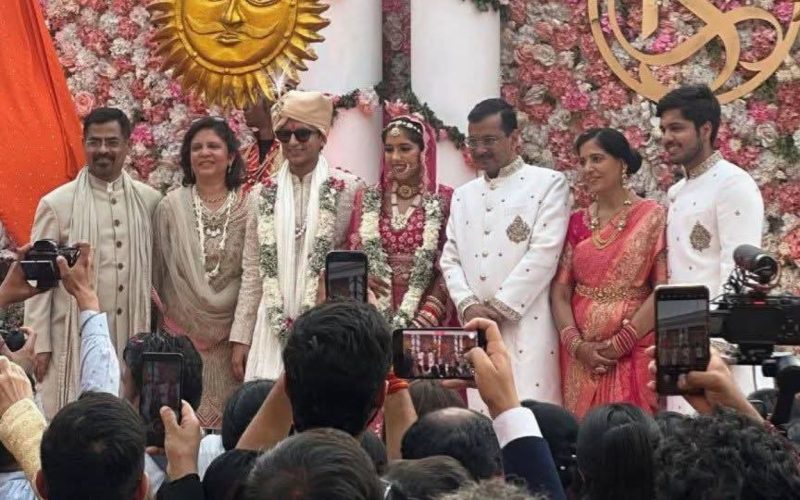 Arvind Kejriwal danced to the song Pushpa2 at his daughters wedding event