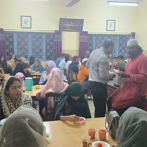 பெங்களூரில் மீனாட்சி ஸ்ரீனிவாசன் நடத்திய இஃப்தார் விருந்து
