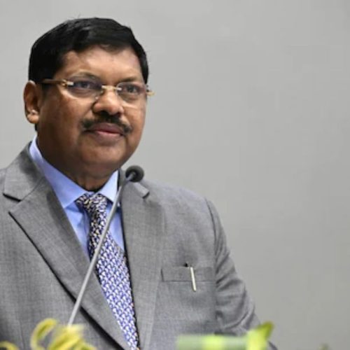 உச்ச நீதிமன்ற தலைமை நீதிபதி பி.ஆர். கவாய்
