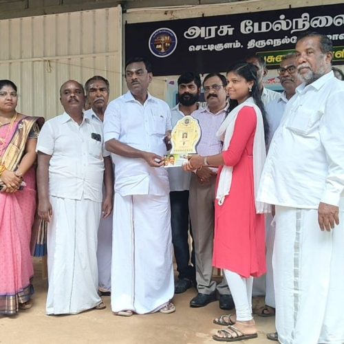 EX MP Soundararajan Felicitates Students