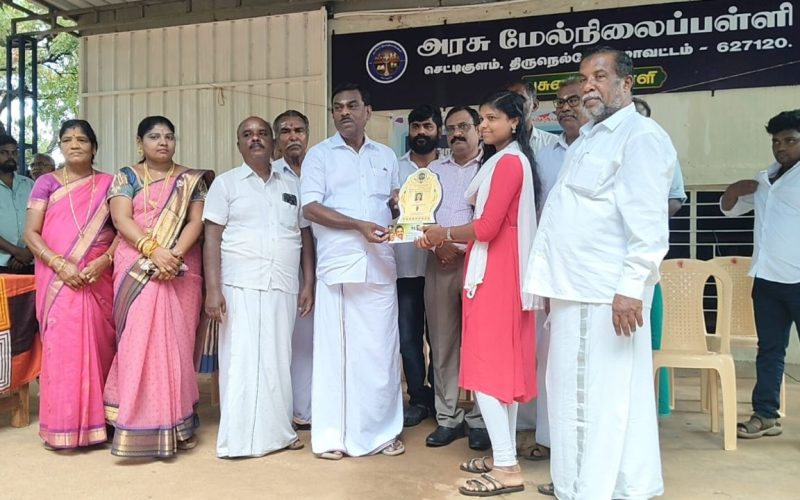 EX MP Soundararajan Felicitates Students