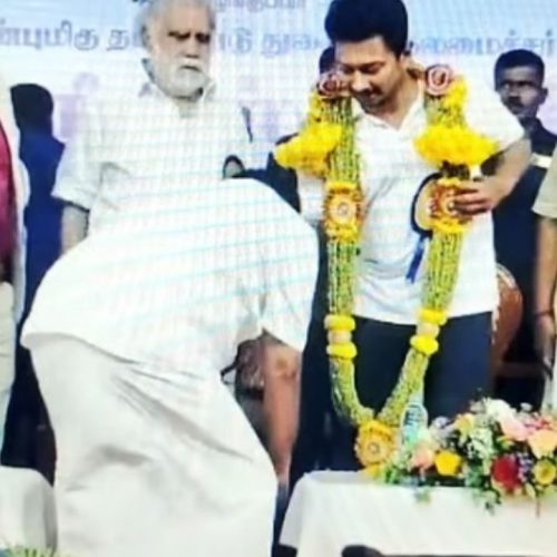 உதயநிதி காலில் விழுந்த திமுக மூத்த எம்எல்ஏ காந்தி ராஜன்