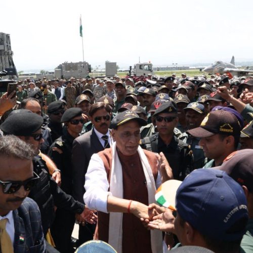 பாதுகாப்புத் துறை அமைச்சர் ராஜ்நாத் சிங்
