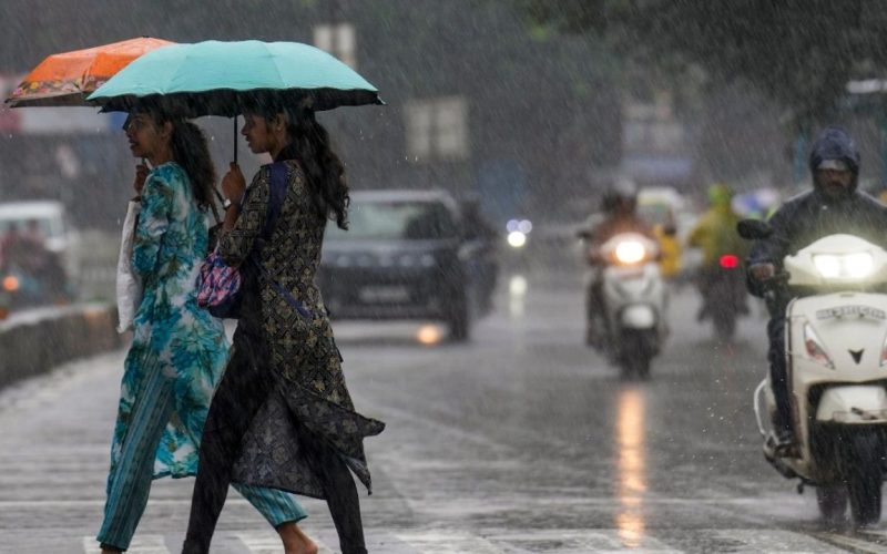 IMD Issues Yellow Alert for Delhi Rain and Thunderstorms
