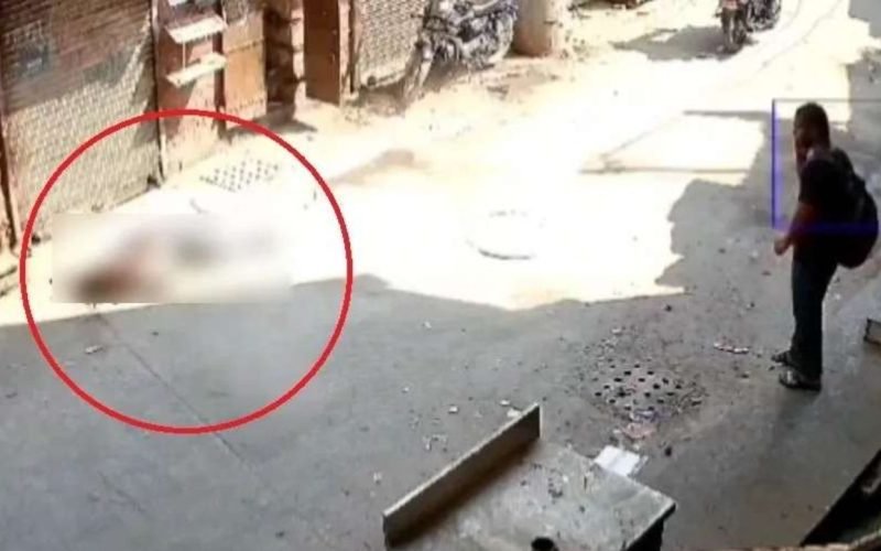 Delhi 17 year old student commits suicide video