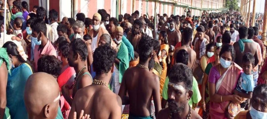 Holiday Rush at Tiruchendur