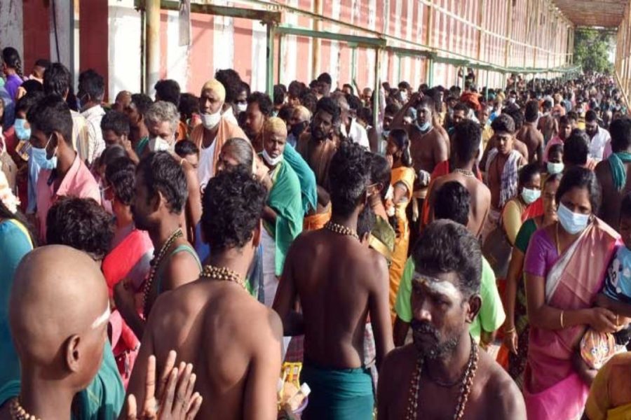 Holiday Rush at Tiruchendur