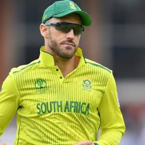 MS Dhoni Captaincy Controversy