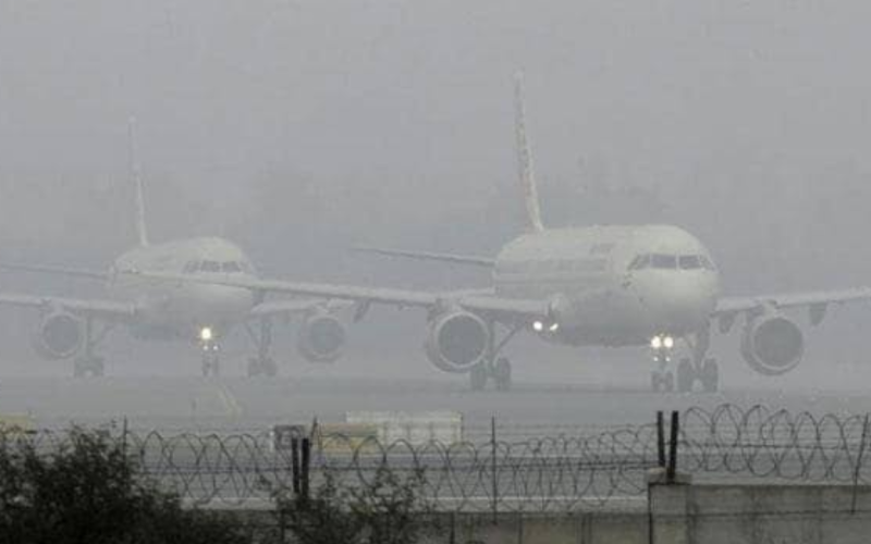Over 400 flights delayed due to fog in Delhi