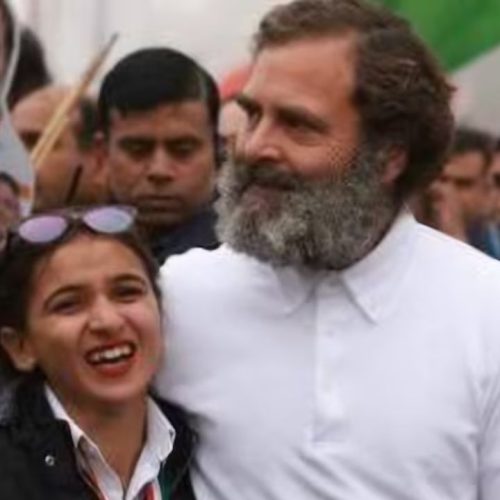 பாரத் ஜோடோ யாத்திரையில் காங்கிரஸ் நிர்வாகி ஹிமானி நர்வால்
