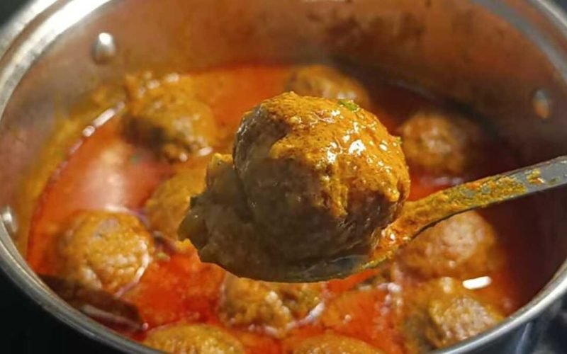 How to make  cauliflower kola urundai gravy