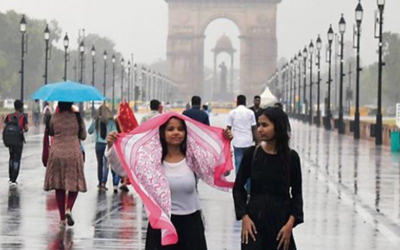 IMD predicts heavy rain in delhi and Goa