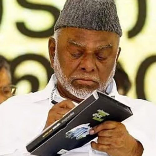 காதர் மொகிதீன்
