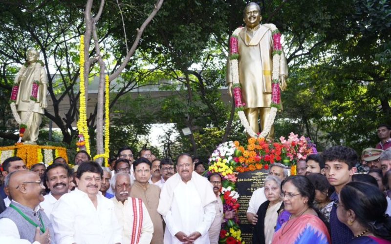 S P Balasubramanian Statue unveiled
