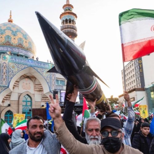 ஆறு மாதங்கள் கடும் போர் நடத்த முடியும் என்று ஈரான் அறிவிப்பு