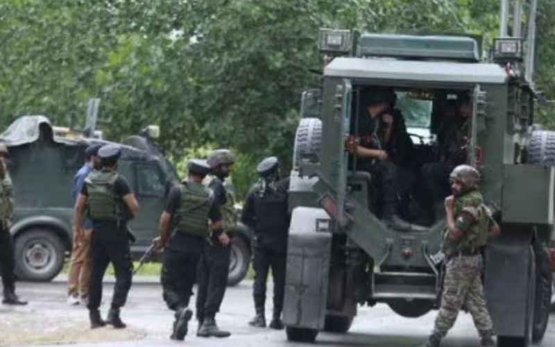 Terror Attack In Jammu and kashmir 2 Soldiers 2 Porters Killed