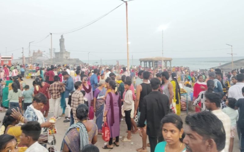 Kanyakumari saw an increase in tourist arrivals today