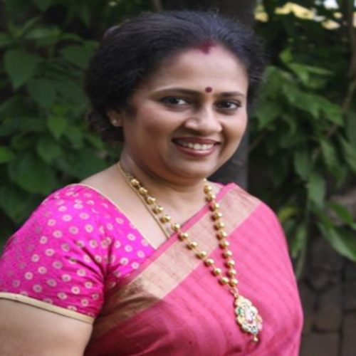 நடிகை லட்சுமி ராமகிருஷ்ணன்