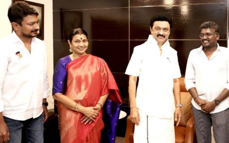 M K Stalin watching Vaalai Movie in America