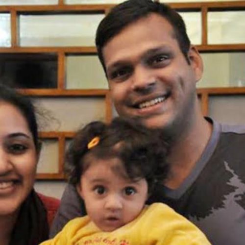 மேஜர் முகுந்த் வரதராஜன் குடும்பம்
