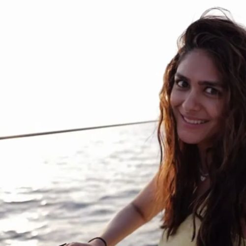 நடிகை ம்ருனால் தாக்கூர்