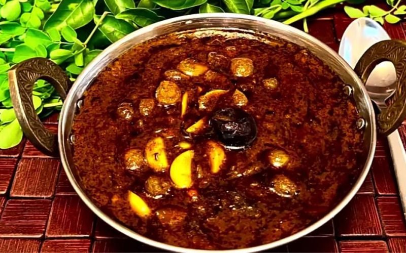 How to make Murungai ilai Karuveppilai Kulambu