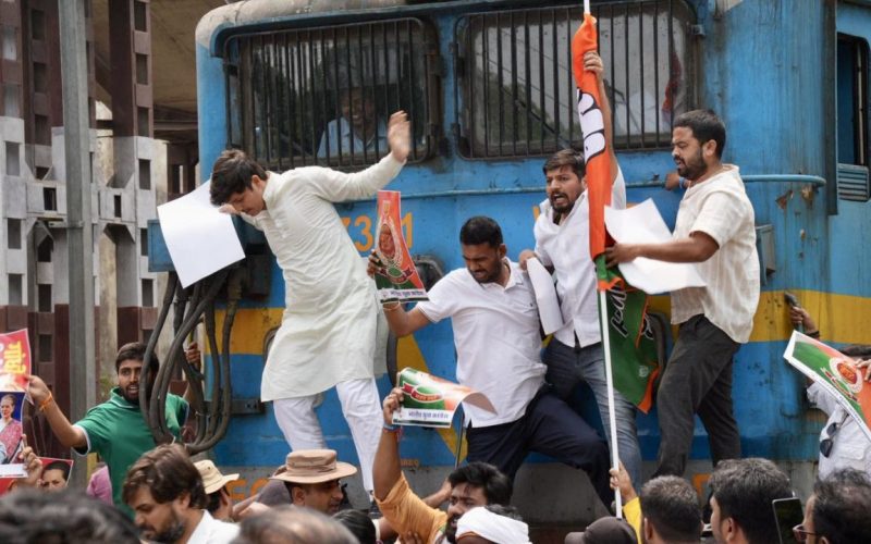 Congress block a railway track in Bihar
