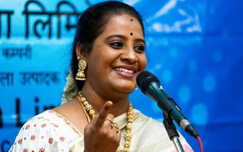 Navratri Nayagiyar is being aired on Jaya TV