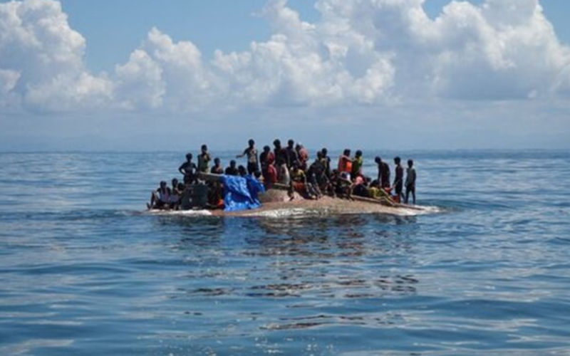 100 missing after boat capsizes in Niger River