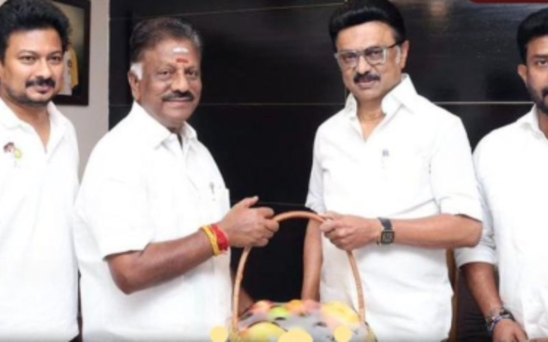 O. Panneerselvam meets stalin