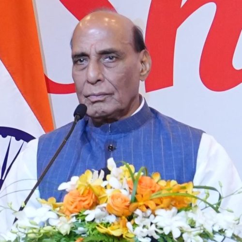 பாதுகாப்புத் துறை அமைச்சர் ராஜ்நாத் சிங்
