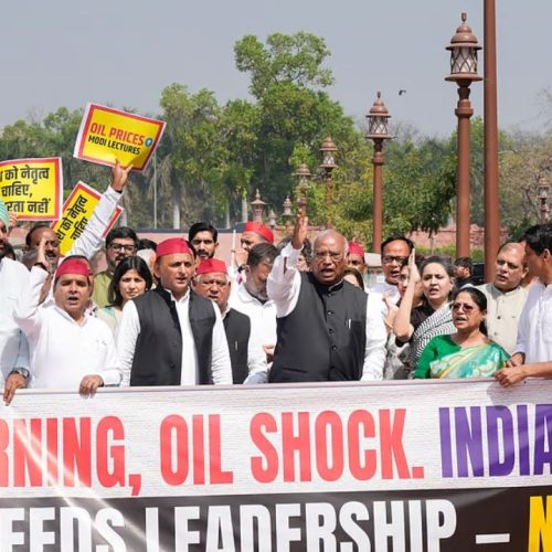 நாடாளுமன்றத்தில் எதிர்க்கட்சிகள் வெளிநடப்பு
