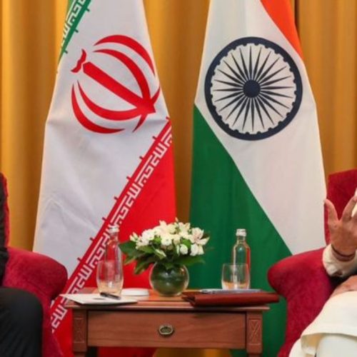 நரேந்திர மோடி, மசூத் பெஷேஷ்கியன்