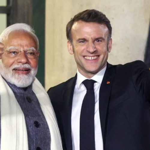 பிரதமர் நரேந்திர மோடியுடன் பிரான்ஸ் அதிபர் இம்மானுவேல் மேக்ரோன்.