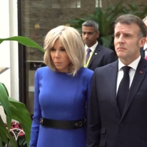 பிரான்ஸ் அதிபர் இம்மானுவேல் மேக்ரோன் உடன் அவரது மனைவி பிரிஜிட்.