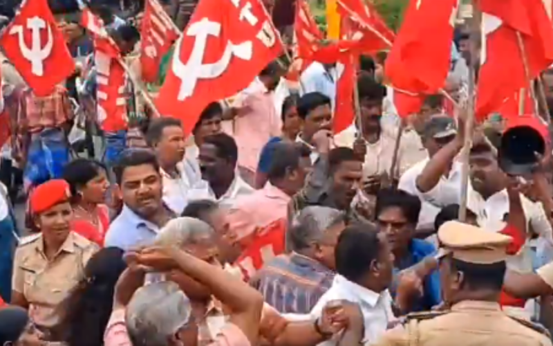 Roadside vendors protest in Puducherry