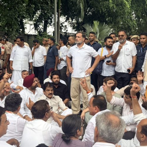 Rahul Gandhi urges PM Modi to resign