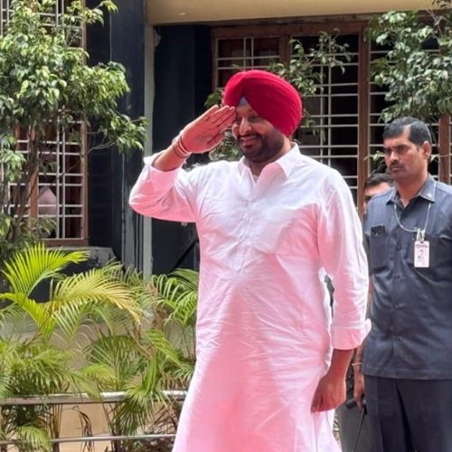 ரவ்னீத் சிங் பிட்டு மீது வழக்குப்பதிவு
