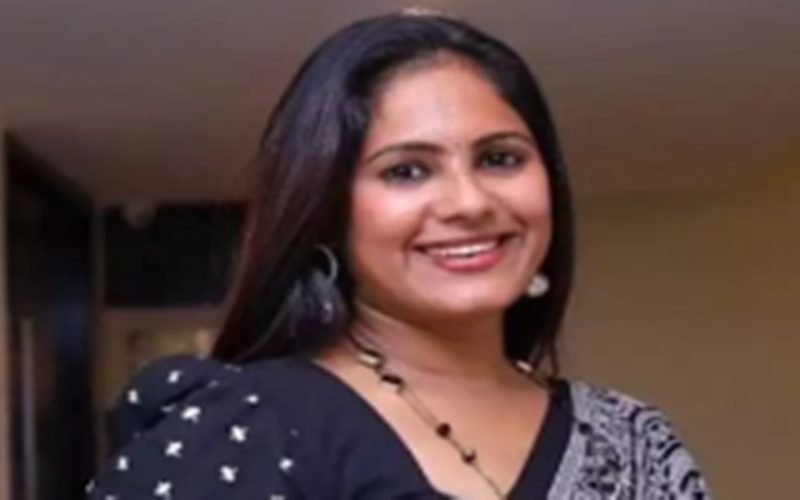 சென்னையில் நடிகை ரேகா நாயரின் கார் மோதி ஒருவர் உயிரிழப்பு