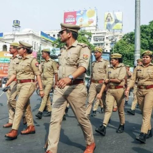 டெல்லி காவல் துறையில் சப்-இன்ஸ்பெக்டர் பணி
