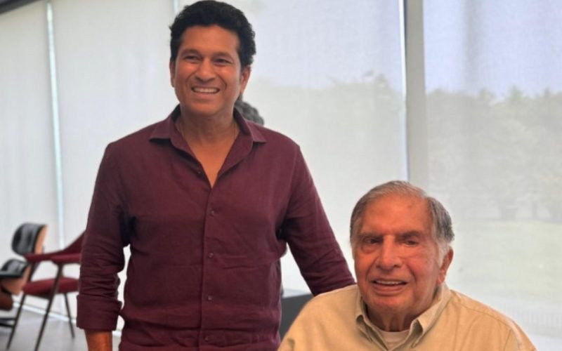 Sachin Tendulkar condoles the demise of Ratan Tata
