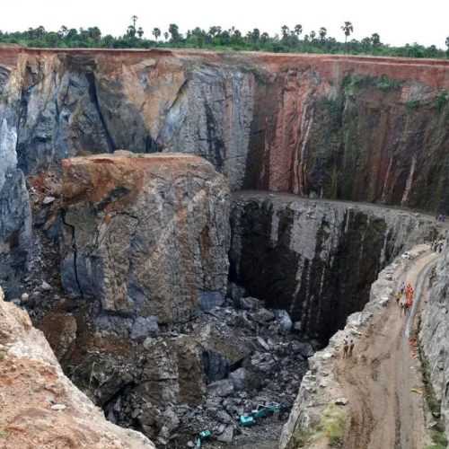 கல் குவாரி
