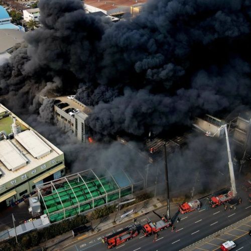 தொழிற்சாலை தீ விபத்தில் பத்து பேர் உயிர் இழப்பு