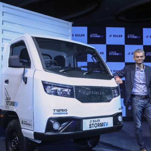 புதிய எலக்ட்ரானிக் சரக்கு வாகனம்