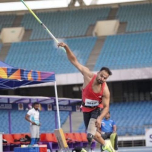 சுமித் அந்தில்
