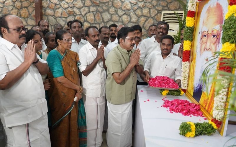 TTV Dhinakaran requests volunteers